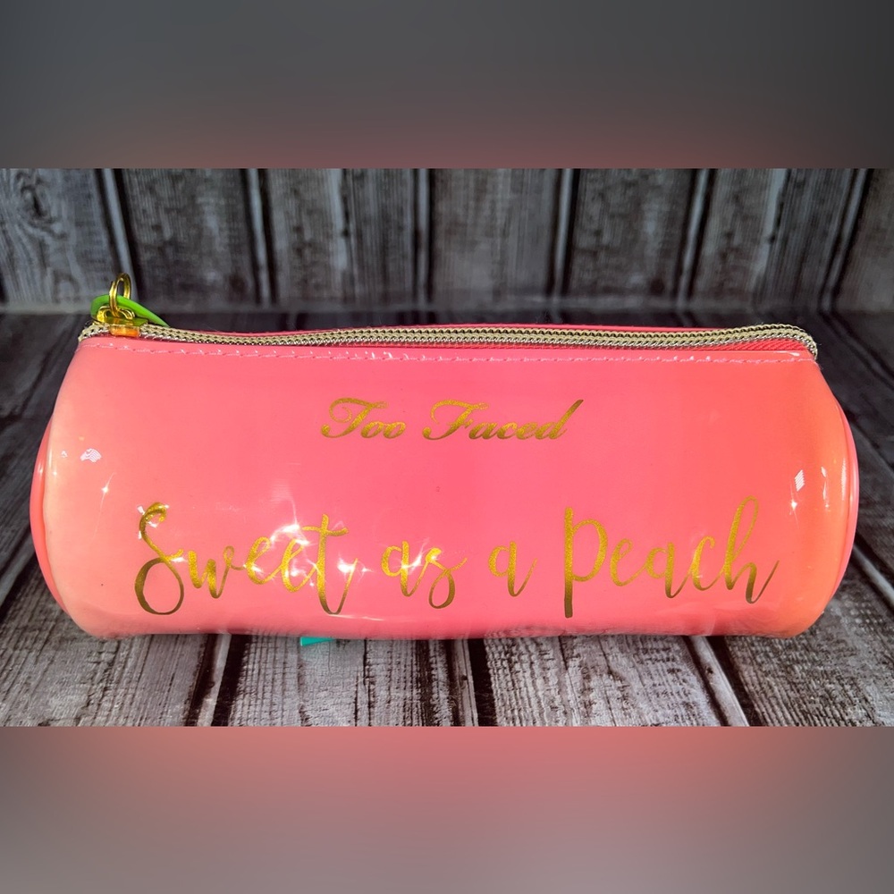 Too Faced Sweet as a Peach Makeup Cosmetic Zip‎ Pouch